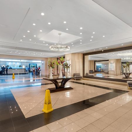 High Rise Comfort With Balcony Doral Exterior photo